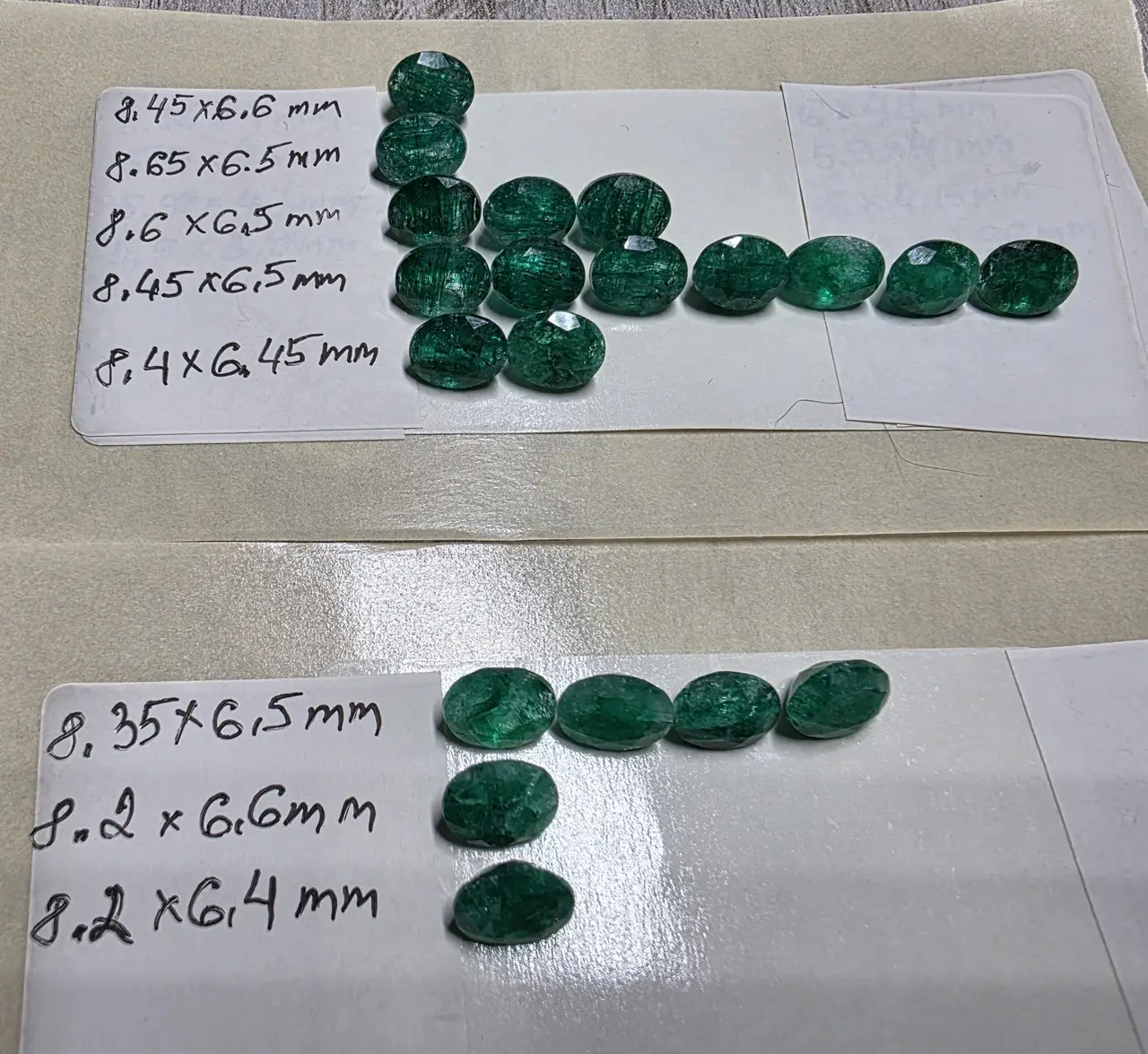 6939754070_w640_h640_6939754070